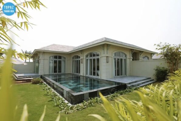 Căn phòng Bungalow mang đậm phong cách Châu Âu của FLC Luxury Resort 