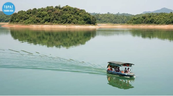 Thưởng ngoạn và trải nghiệm hoạt động thú vị trên sông Mực