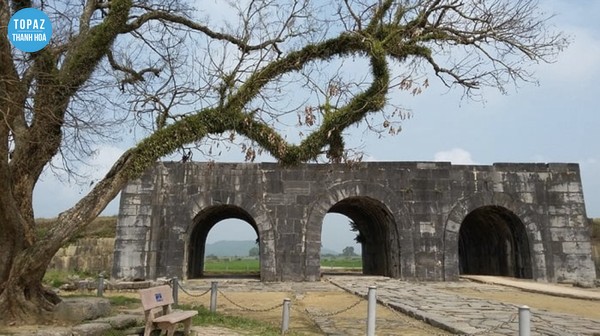 Lịch sử của thành nhà Hồ