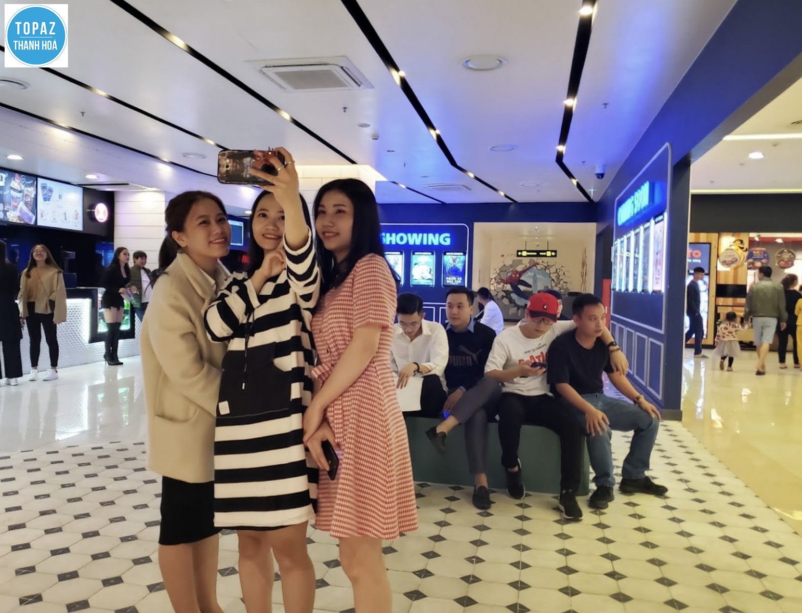 Hình ảnh khách hàng checkin tại Lotte Cinema Thanh Hoá 