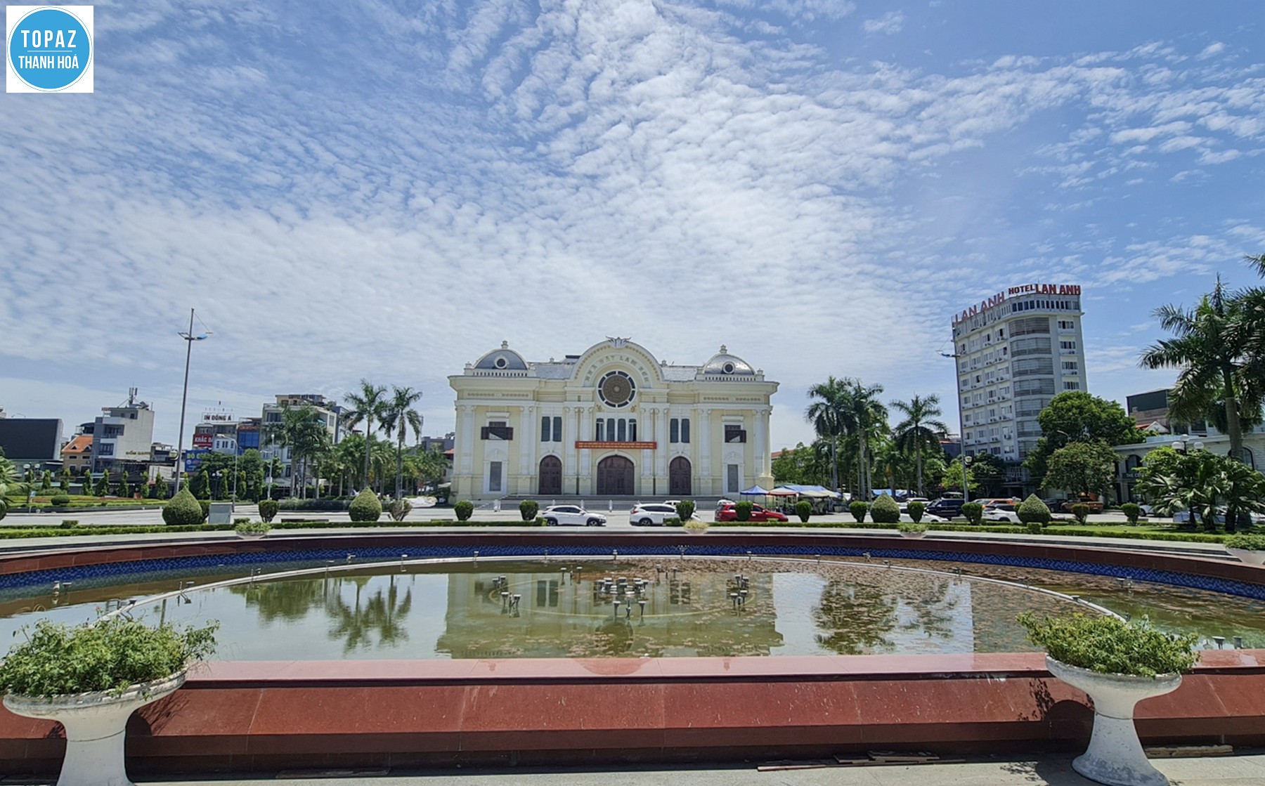 Hình ảnh đài phun nước tại Quảng trường Lam Sơn 