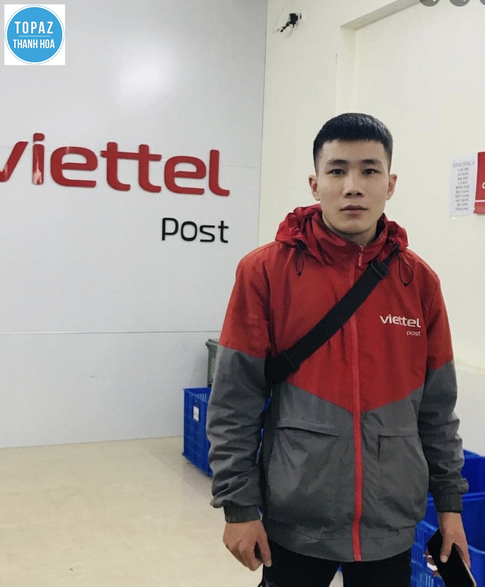 Hình ảnh nhân viên tại Viettel Post 