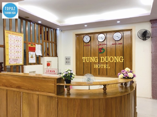 Quầy lễ tân của khách sạn Tùng Dương 